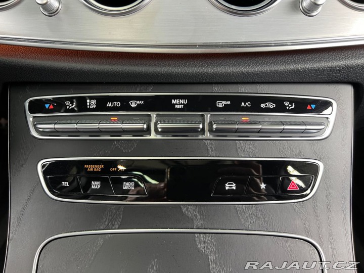 Mercedes-Benz E 4MATIC+, VZDUCH, PANORAMA 2021