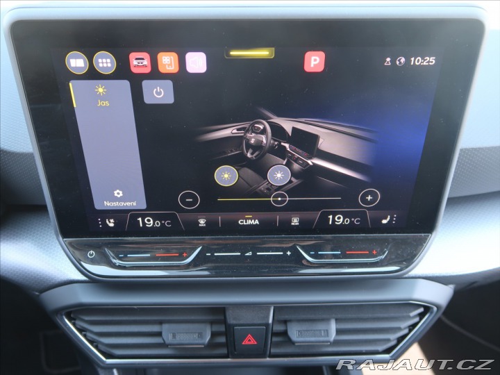 Seat Leon 1,5 TSI ČR 1.majitel DPH 2024
