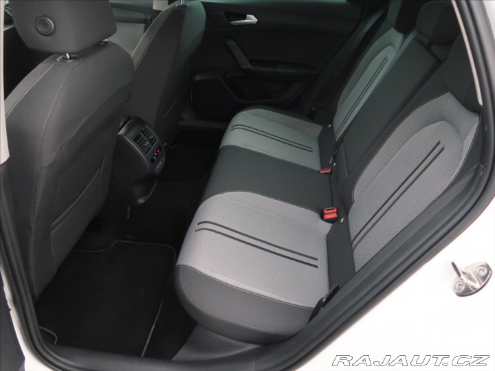 Seat Leon 1,0 eTSi DSG 81kW ČR 1.ma 2022