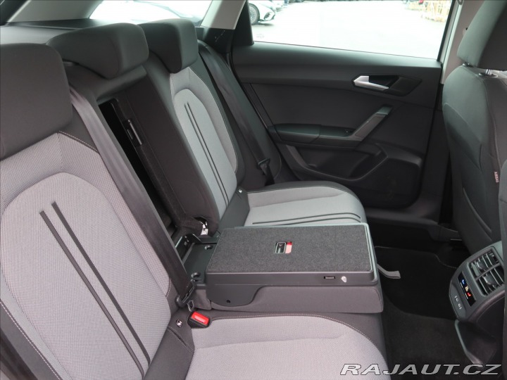 Seat Leon 1,0 eTSi DSG 81kW ČR 1.ma 2022