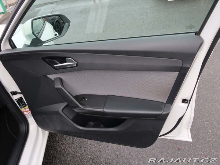 Seat Leon 1,0 eTSi DSG 81kW ČR 1.ma 2022