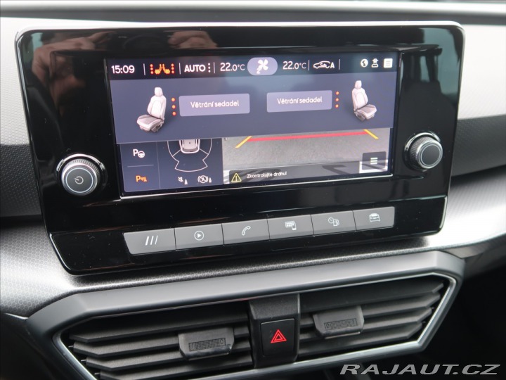 Seat Leon 1,0 eTSi DSG 81kW ČR 1.ma 2022