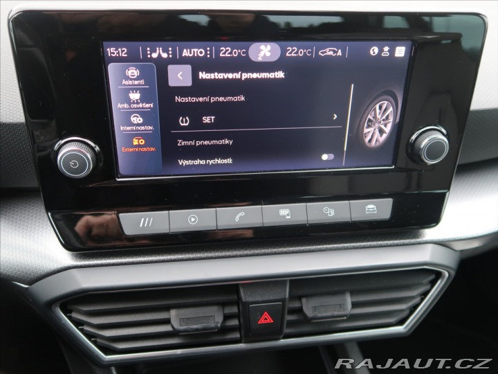 Seat Leon 1,0 eTSi DSG 81kW ČR 1.ma 2022