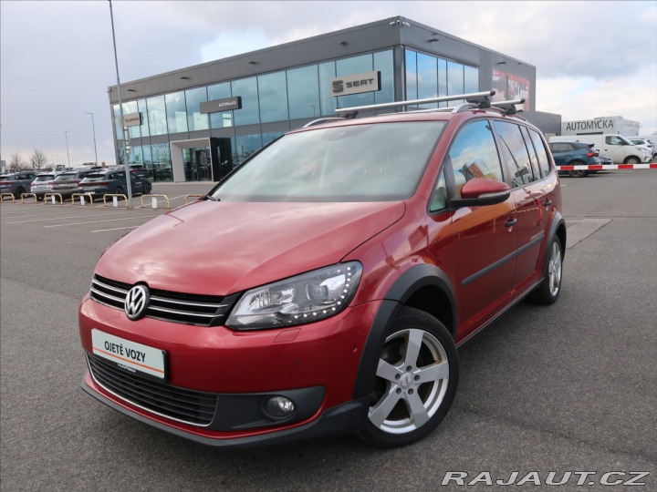 Volkswagen Touran 1,4 TGi DSG kůže PANO  Cr 2015