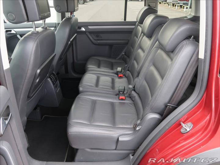 Volkswagen Touran 1,4 TGi DSG kůže PANO  Cr 2015