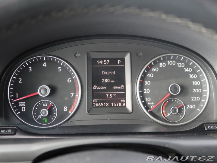 Volkswagen Touran 1,4 TGi DSG kůže PANO  Cr 2015