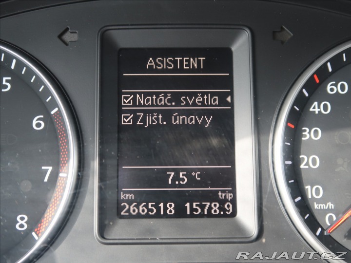 Volkswagen Touran 1,4 TGi DSG kůže PANO  Cr 2015