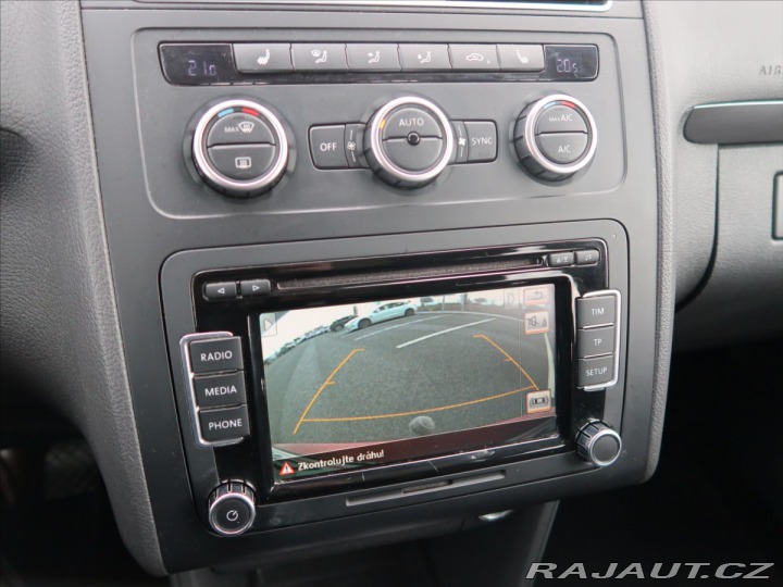 Volkswagen Touran 1,4 TGi DSG kůže PANO  Cr 2015