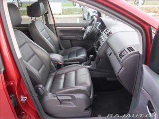 Volkswagen Touran 1,4 TGi DSG kůže PANO  Cr 2015