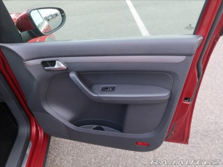 Volkswagen Touran 1,4 TGi DSG kůže PANO  Cr 2015