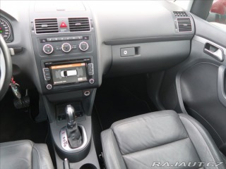 Volkswagen Touran 1,4 TGi DSG kůže PANO  Cr 2015