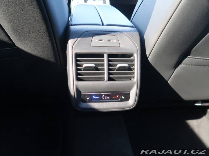 Volkswagen Passat Variant 1,5 TSi R-Line Pe 2025