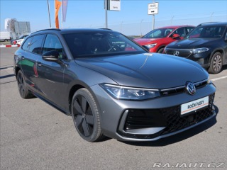Volkswagen Passat Variant 1,5 TSi R-Line Pe 2025