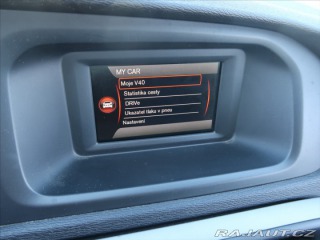 Volvo V40 1,6 T2 MAN ČR KINETIC 2015