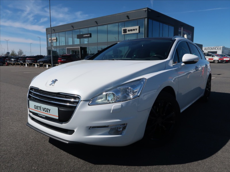 Peugeot 508 2,0 HDi Allure PANO Head-