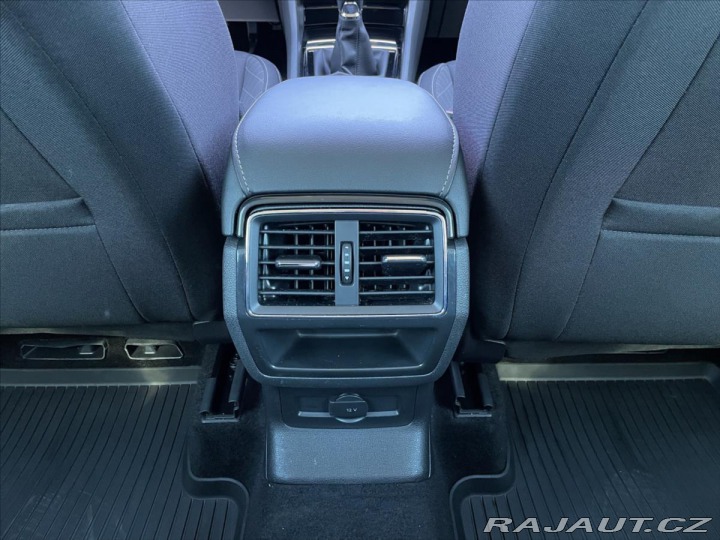 Škoda Karoq 1,5 TSi 110kW LED*Vyhř.Se 2021