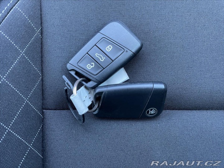 Škoda Karoq 1,5 TSi 110kW LED*Vyhř.Se 2021