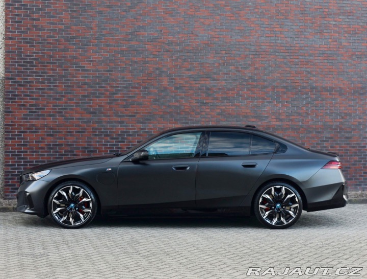 BMW 5 550e xDrive | Panoráma - 2024