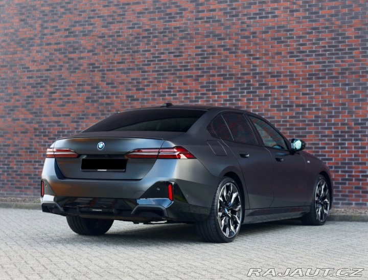 BMW 5 550e xDrive | Panoráma - 2024