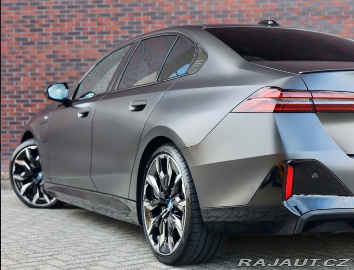 BMW 5 550e xDrive | Panoráma - 2024