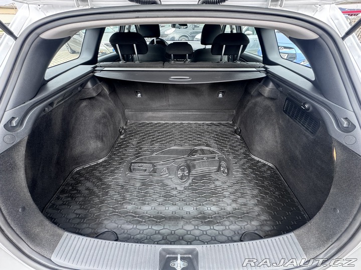 Hyundai i30 1,6 CRDI 85KW 1. MAJ KM 2020