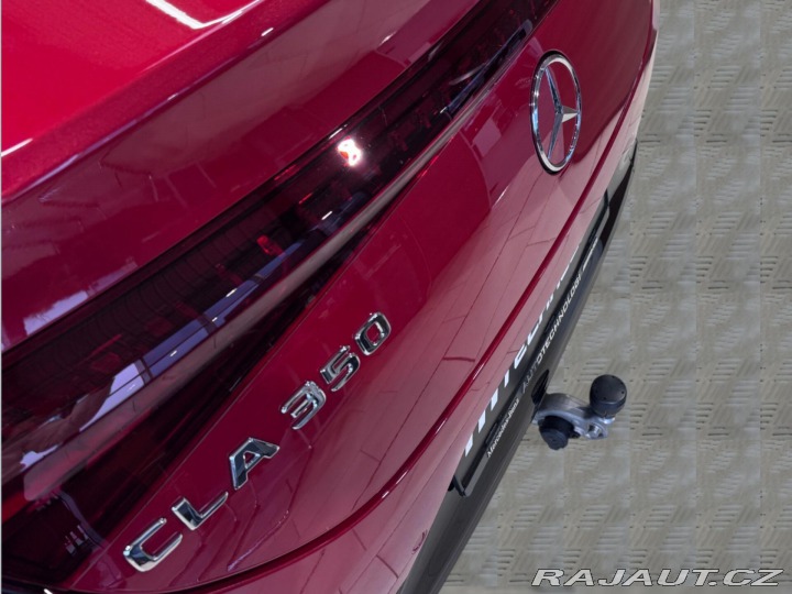 Mercedes-Benz CLA 350 4MATIC kupé 2025