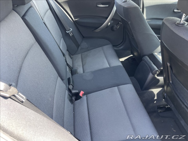 BMW 1 1,6 i 85kw Klimatronic, V 2005