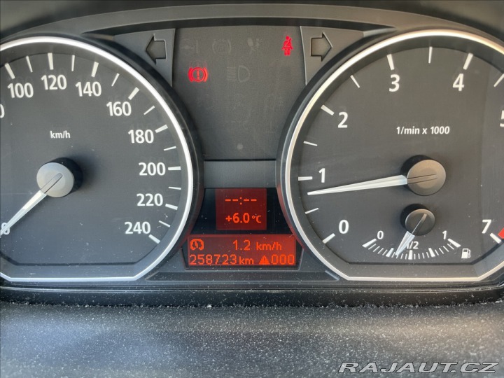 BMW 1 1,6 i 85kw Klimatronic Vý 2005