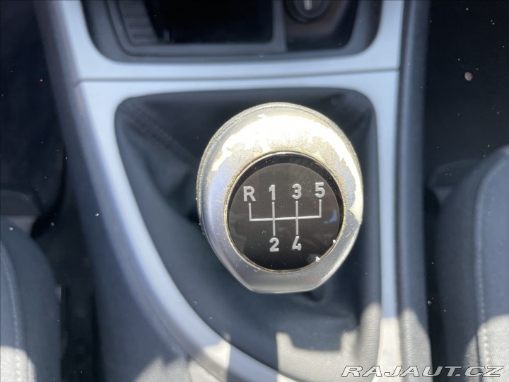 BMW 1 1,6 i 85kw Klimatronic Vý 2005