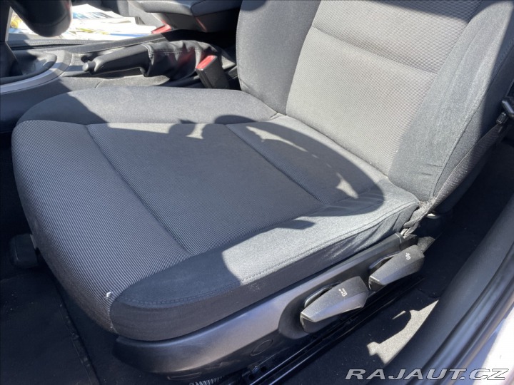 BMW 1 1,6 i 85kw Klimatronic Vý 2005