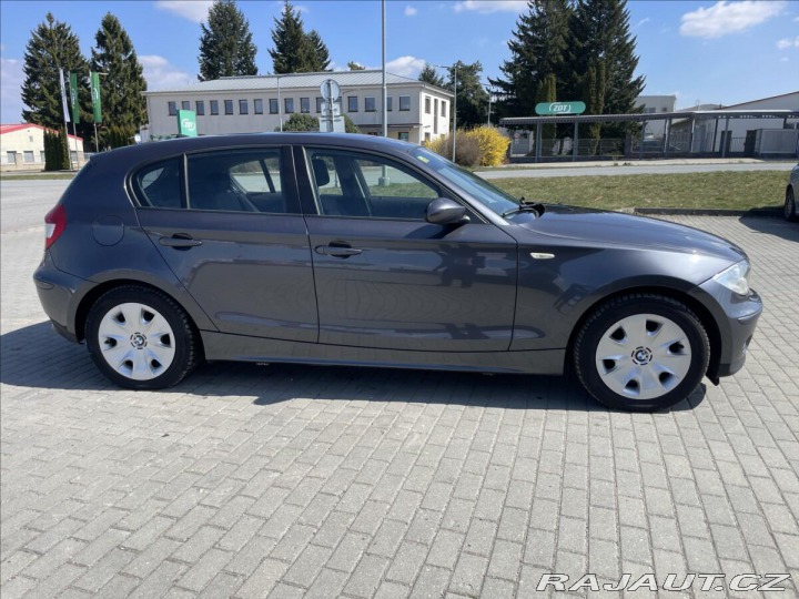 BMW 1 1,6 i 85kw Klimatronic Vý 2005