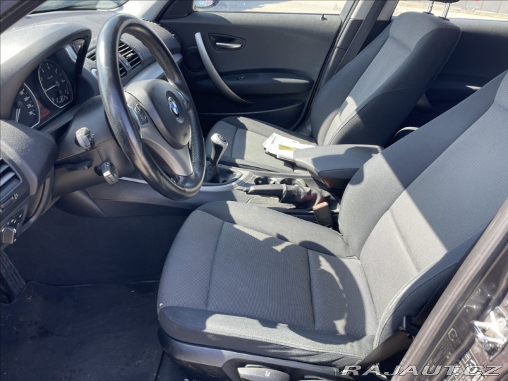 BMW 1 1,6 i 85kw Klimatronic Vý 2005