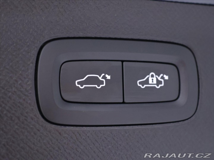 Volvo XC90 2,0 B5 AWD 173kW 1.Maj DP 2022