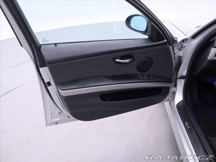 BMW 3 2.0 320i 110kW Aut. Xenon 2006