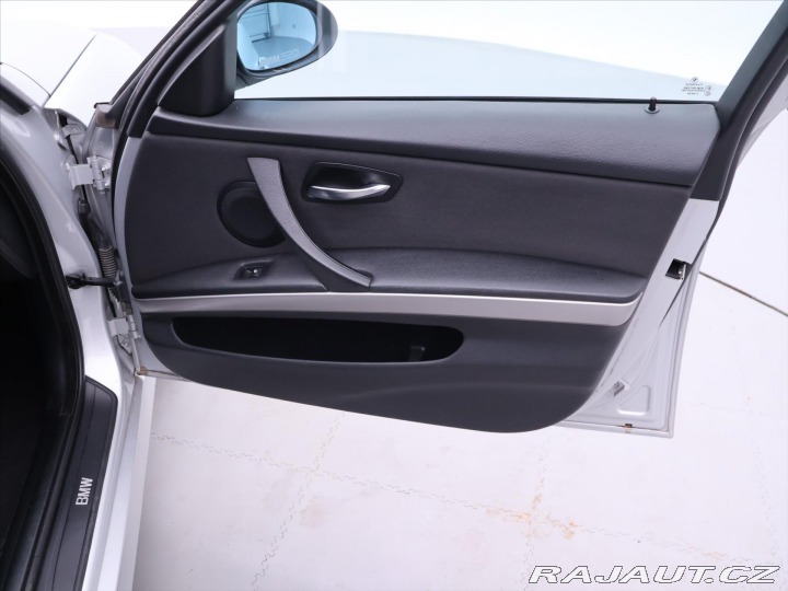 BMW 3 2.0 320i 110kW Aut. Xenon 2006