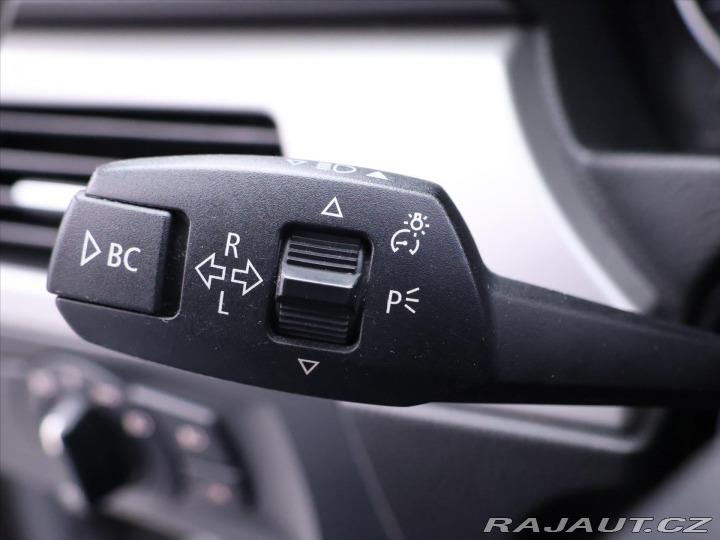 BMW 3 2.0 320i 110kW Aut. Xenon 2006