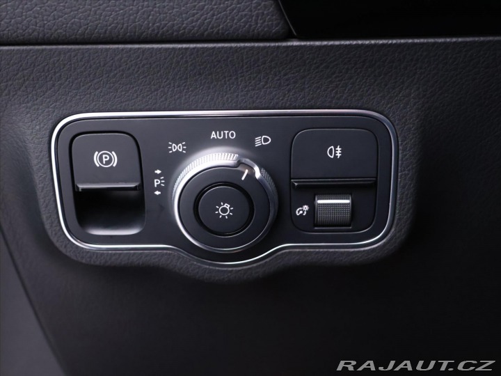 Mercedes-Benz GLA 2,0 220d 140kW 4Matic CZ 2021