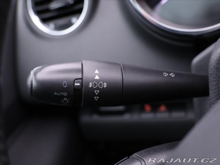 Peugeot 5008 1,6 HDI 82kW Family CZ 2012