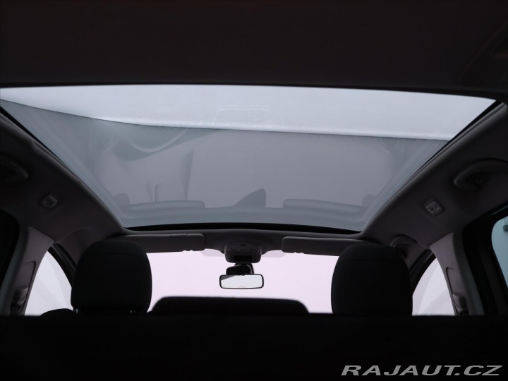 Peugeot 5008 1,6 HDI 82kW Family CZ 2012