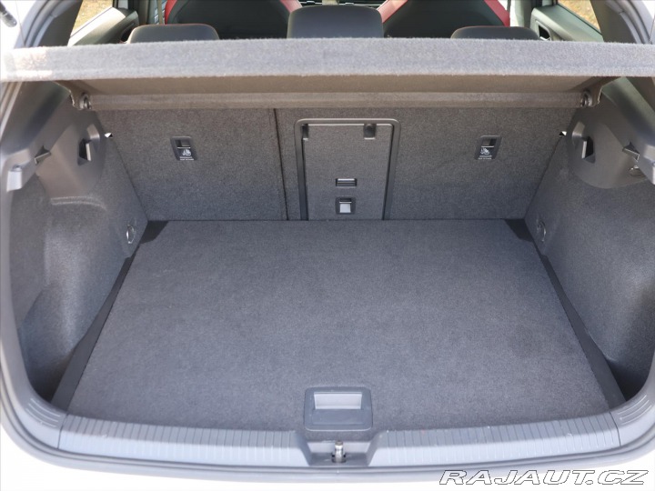 Volkswagen Golf 2,0 GTI 180kW Virtual DPH 2023