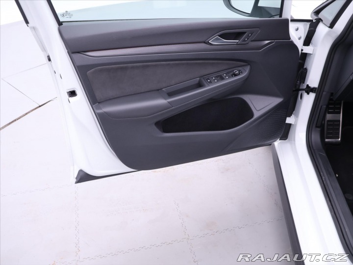 Volkswagen Golf 2,0 TSI GTI 180kW Virtual 2023