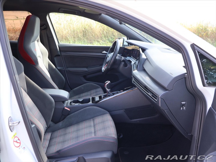 Volkswagen Golf 2,0 GTI 180kW Virtual DPH 2023
