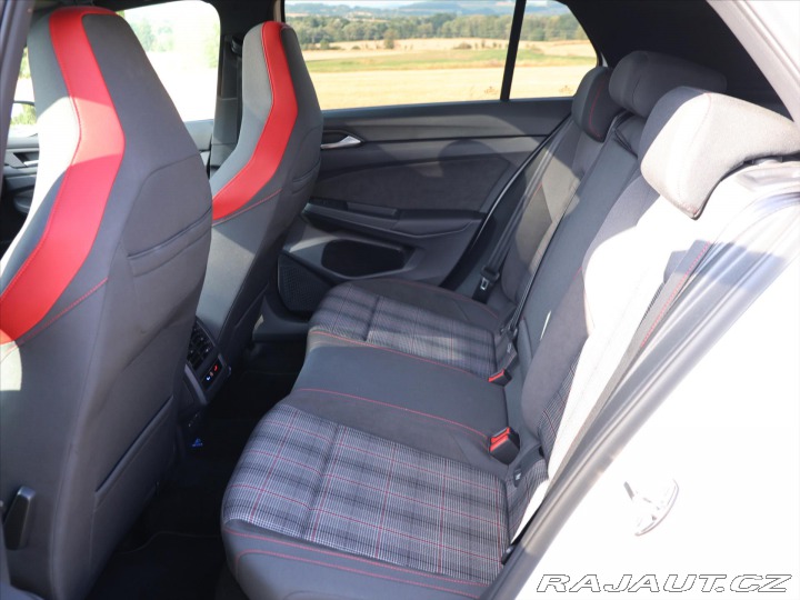 Volkswagen Golf 2,0 GTI 180kW Virtual DPH 2023