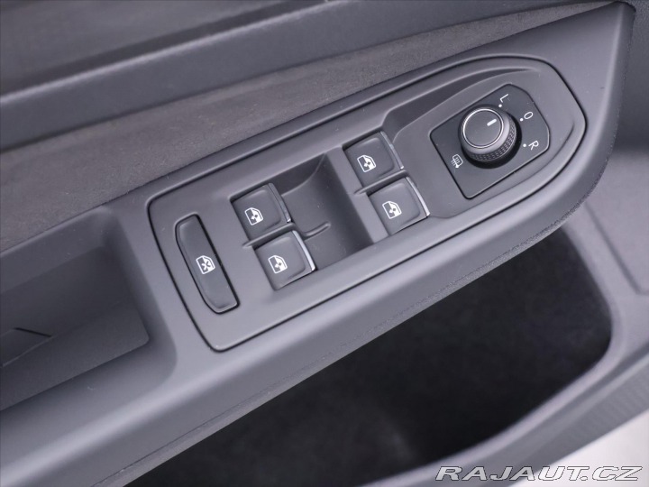 Volkswagen Golf 2,0 TSI GTI 180kW Virtual 2023