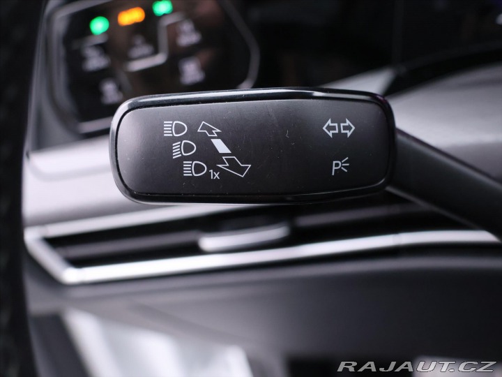 Volkswagen Golf 2,0 TSI GTI 180kW Virtual 2023