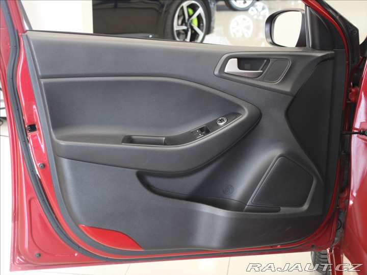 Hyundai i20 1,3 i 55kW 27200km! Výpr 2019