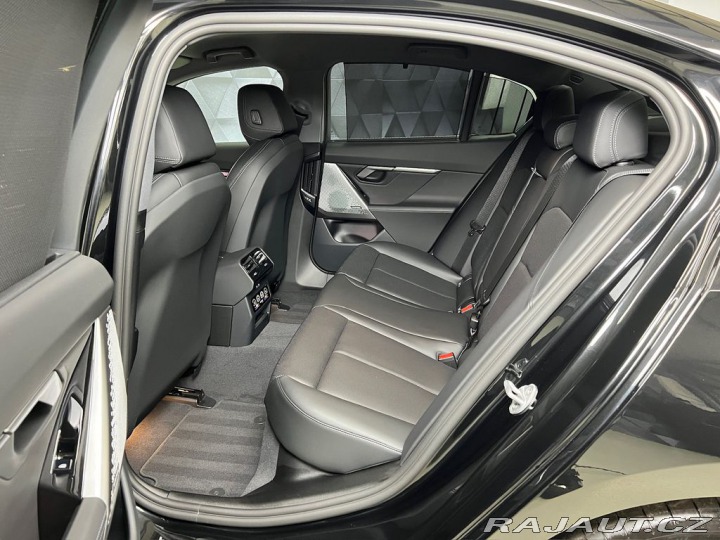 BMW Ostatní modely i5 xDrive40, H&K, LED 2026