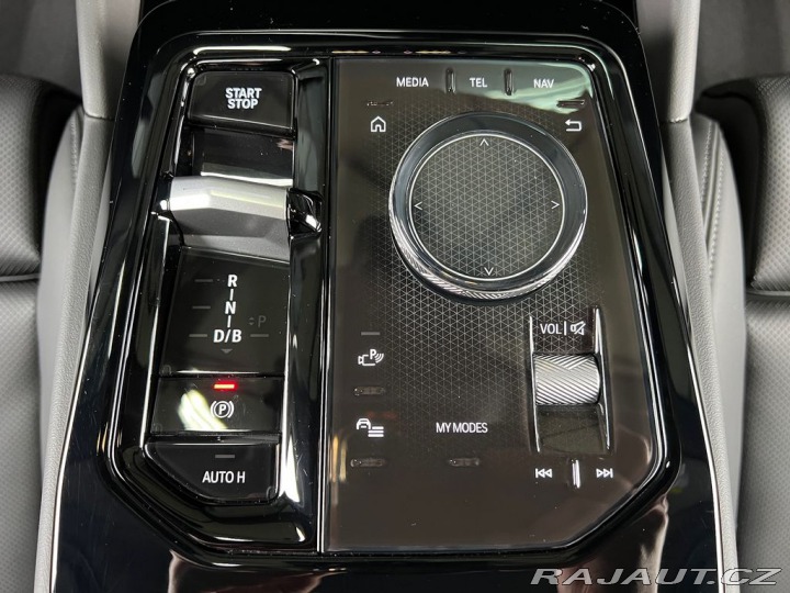 BMW Ostatní modely i5 xDrive40, H&K, LED 2026