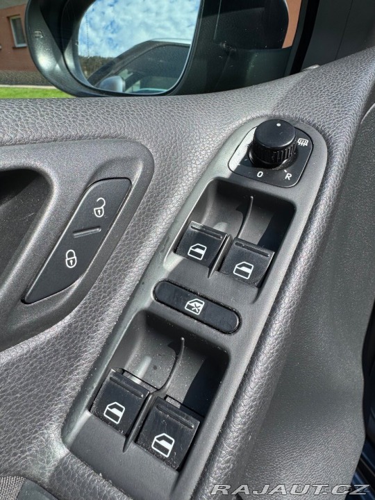 Volkswagen Golf TDi 77 kw hatchback 2010