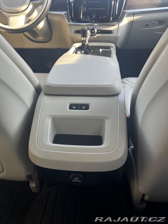 Volvo V90 CROSS Country D4 AWD, 140 1800